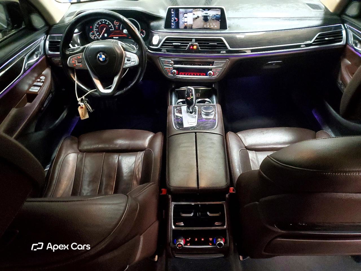 BMW Series 7 2016
