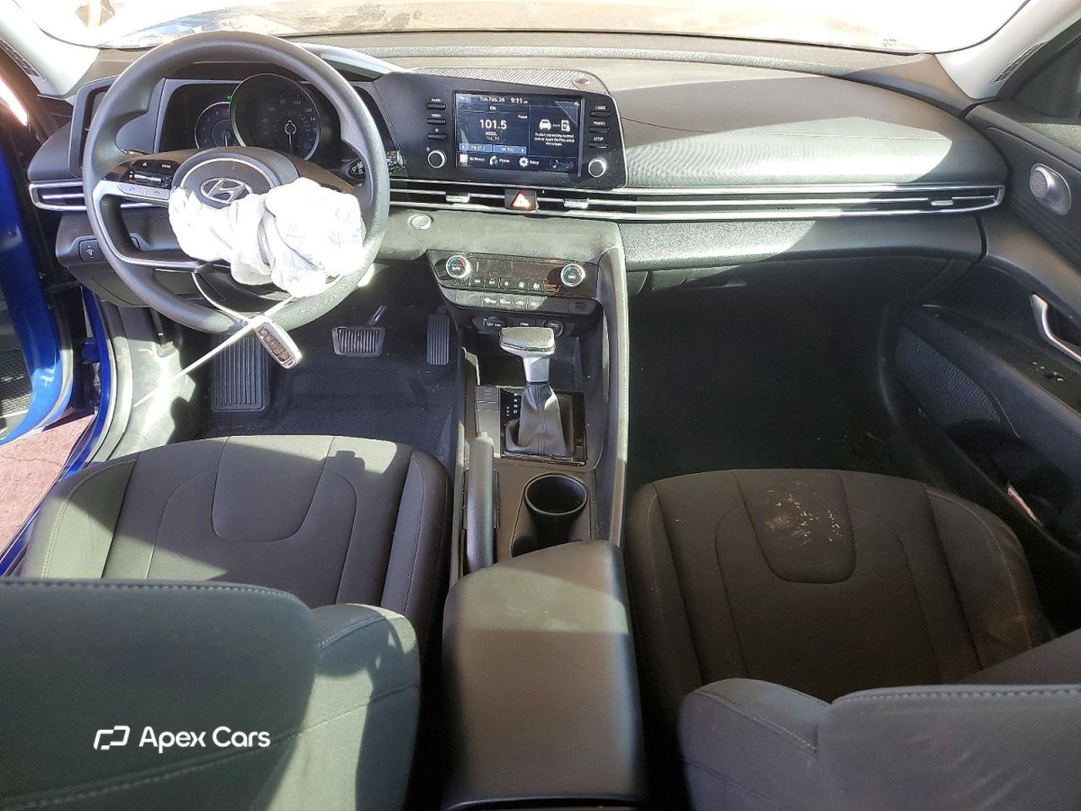 Hyundai Elantra 2023