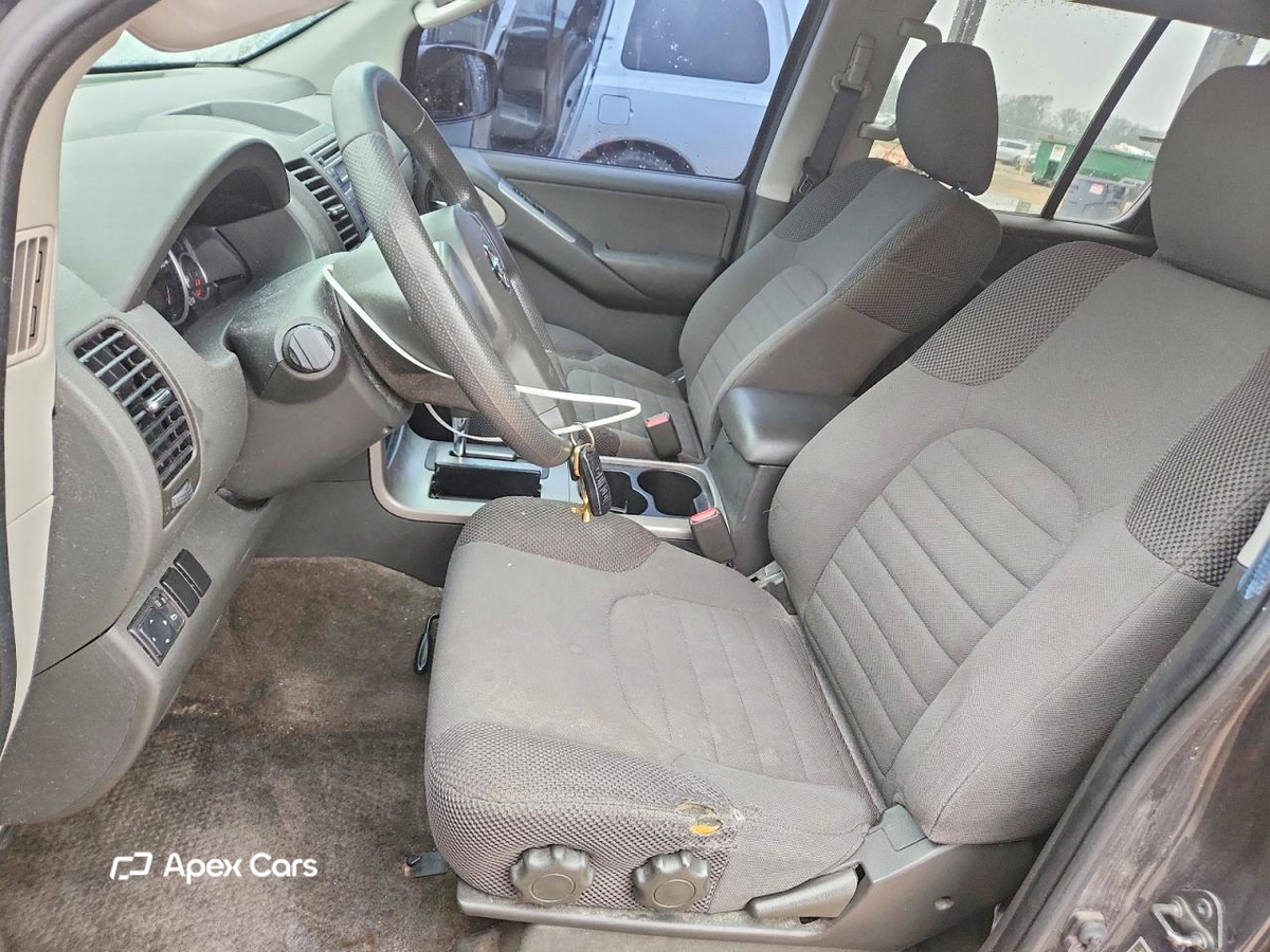 Nissan Pathfinder 2011