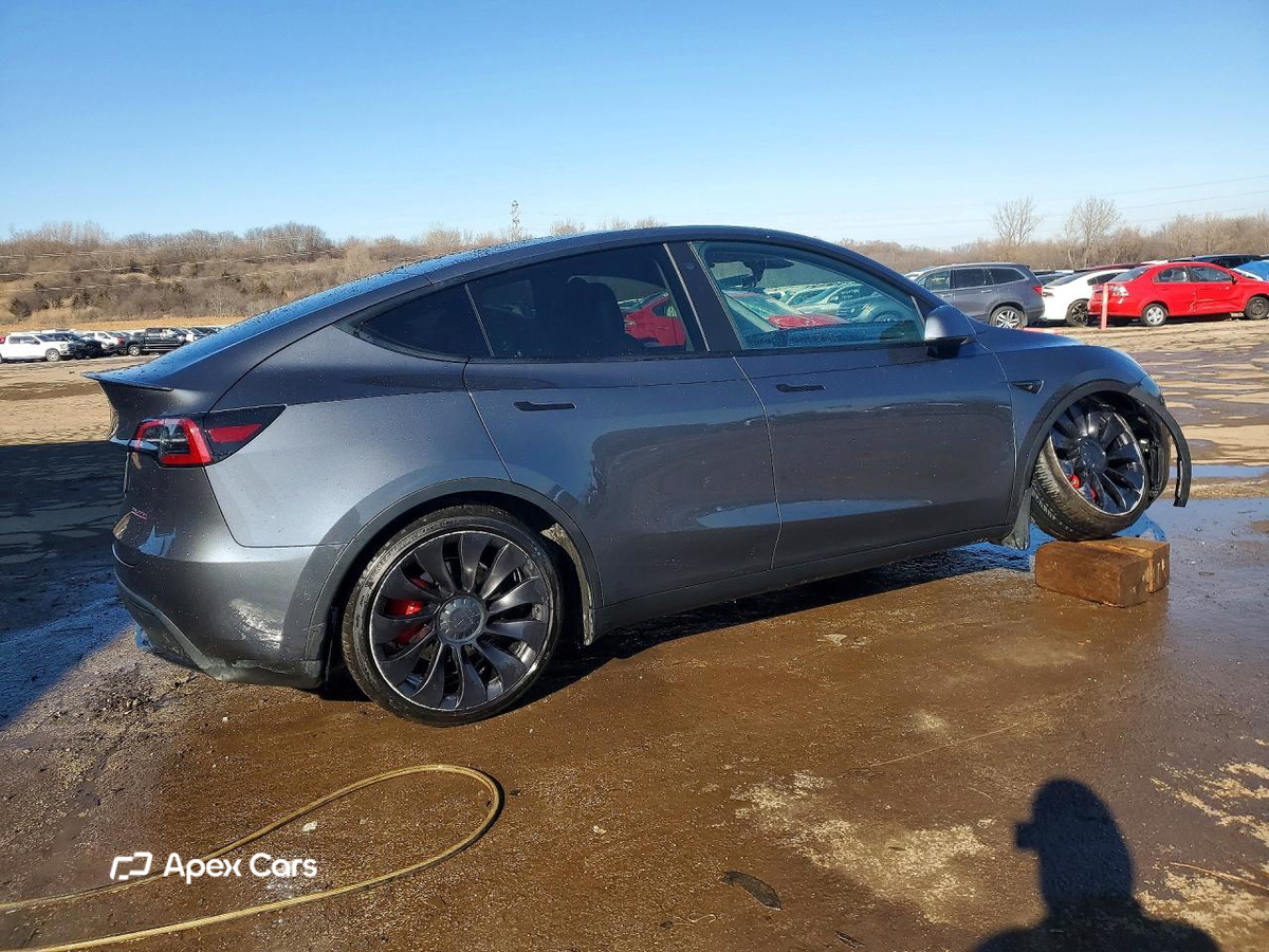 Tesla Model Y 2022