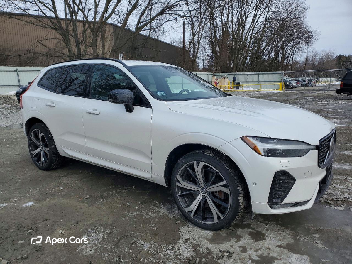 Volvo XC60 2022