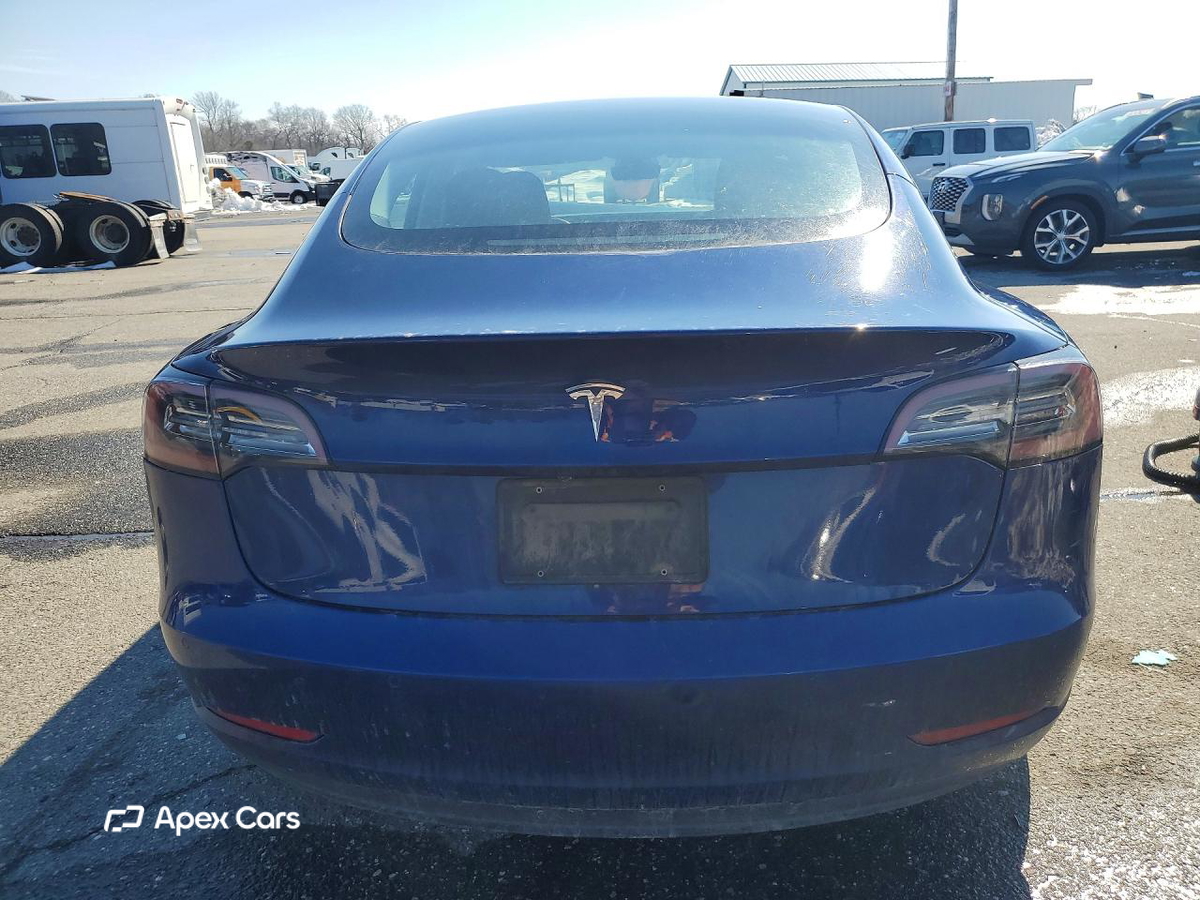 Tesla Model 3 2022