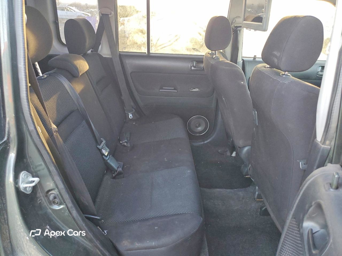 Scion xB 2005