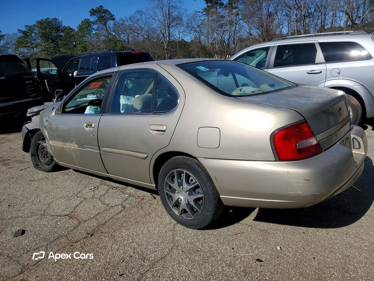 Nissan Altima 2001