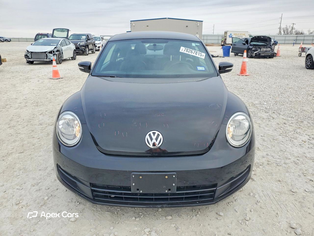 Volkswagen Beetle 2013
