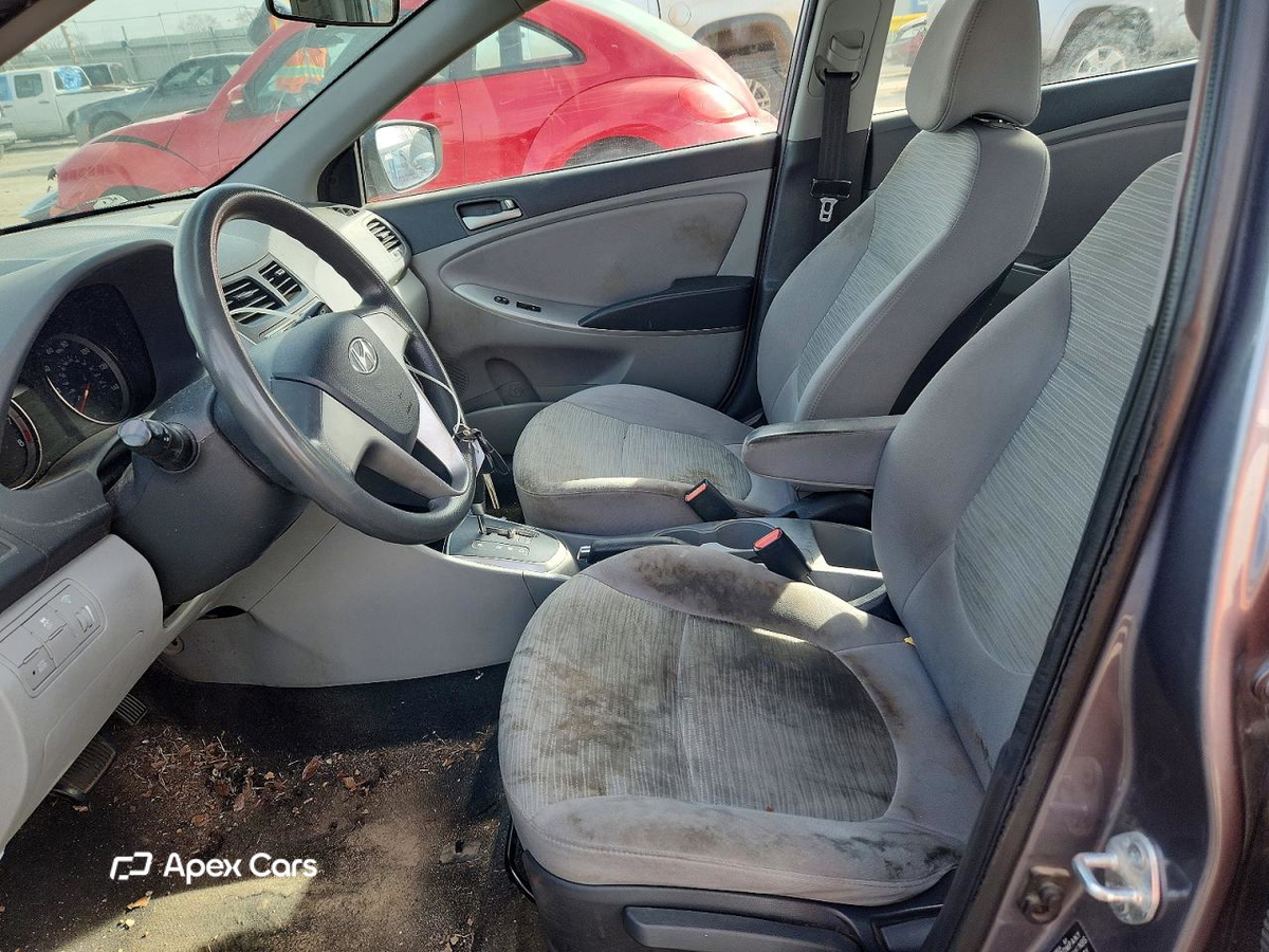 Hyundai Accent 2015