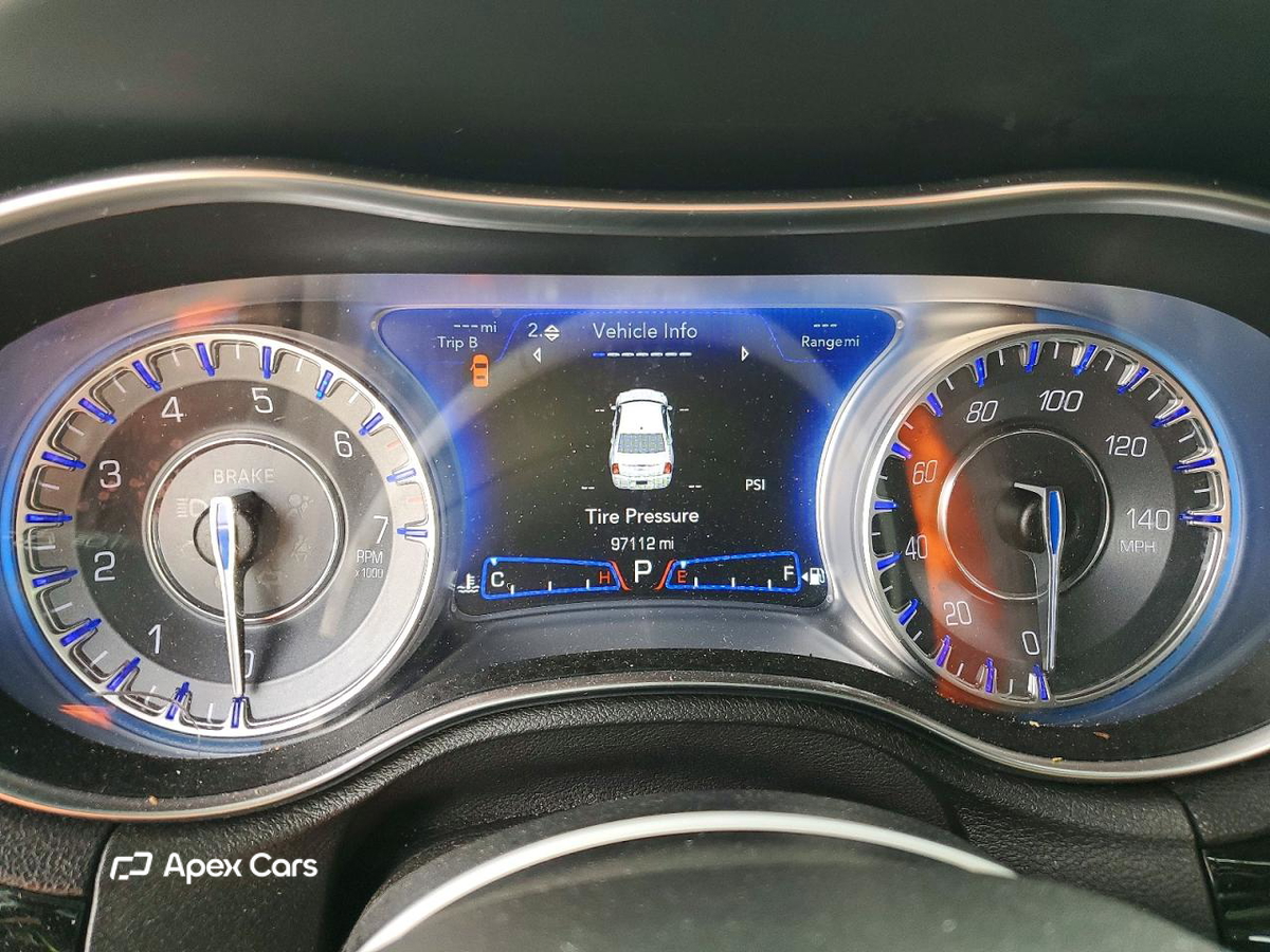 Chrysler 300 2022