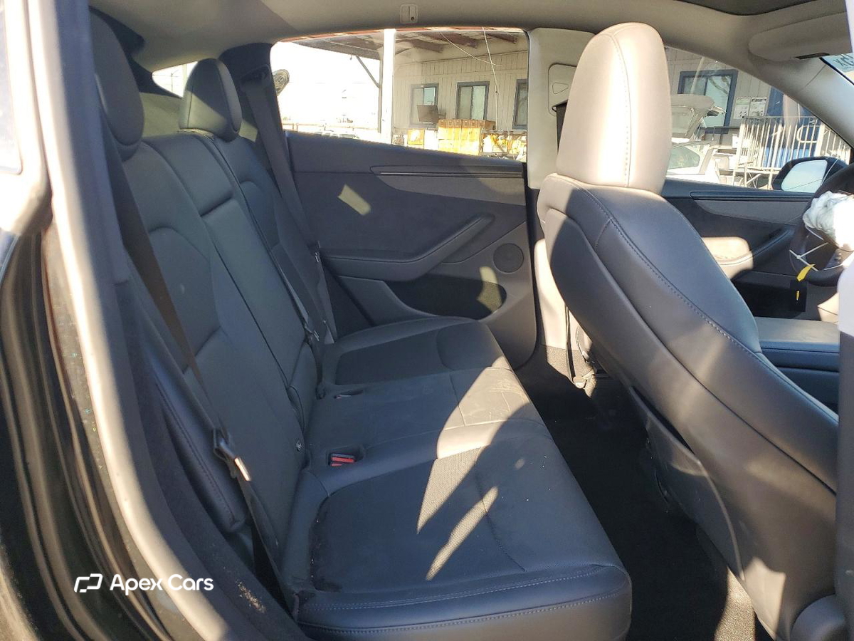 Tesla Model Y 2026