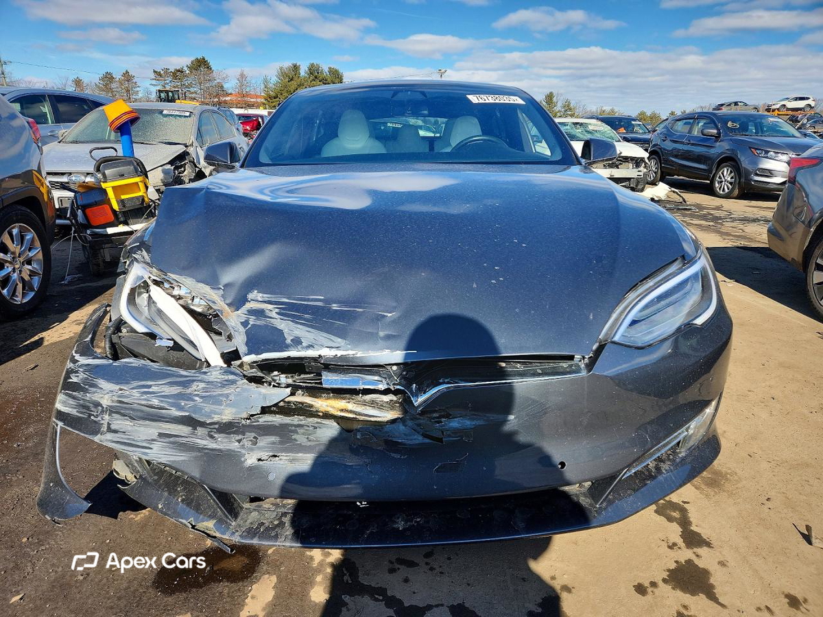 Tesla Model S 2019