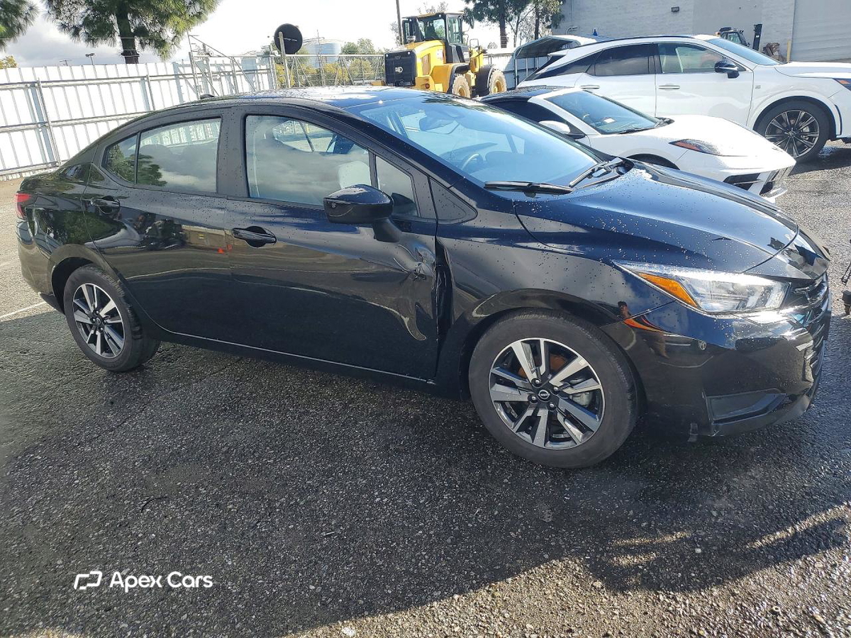 Nissan Versa 2025