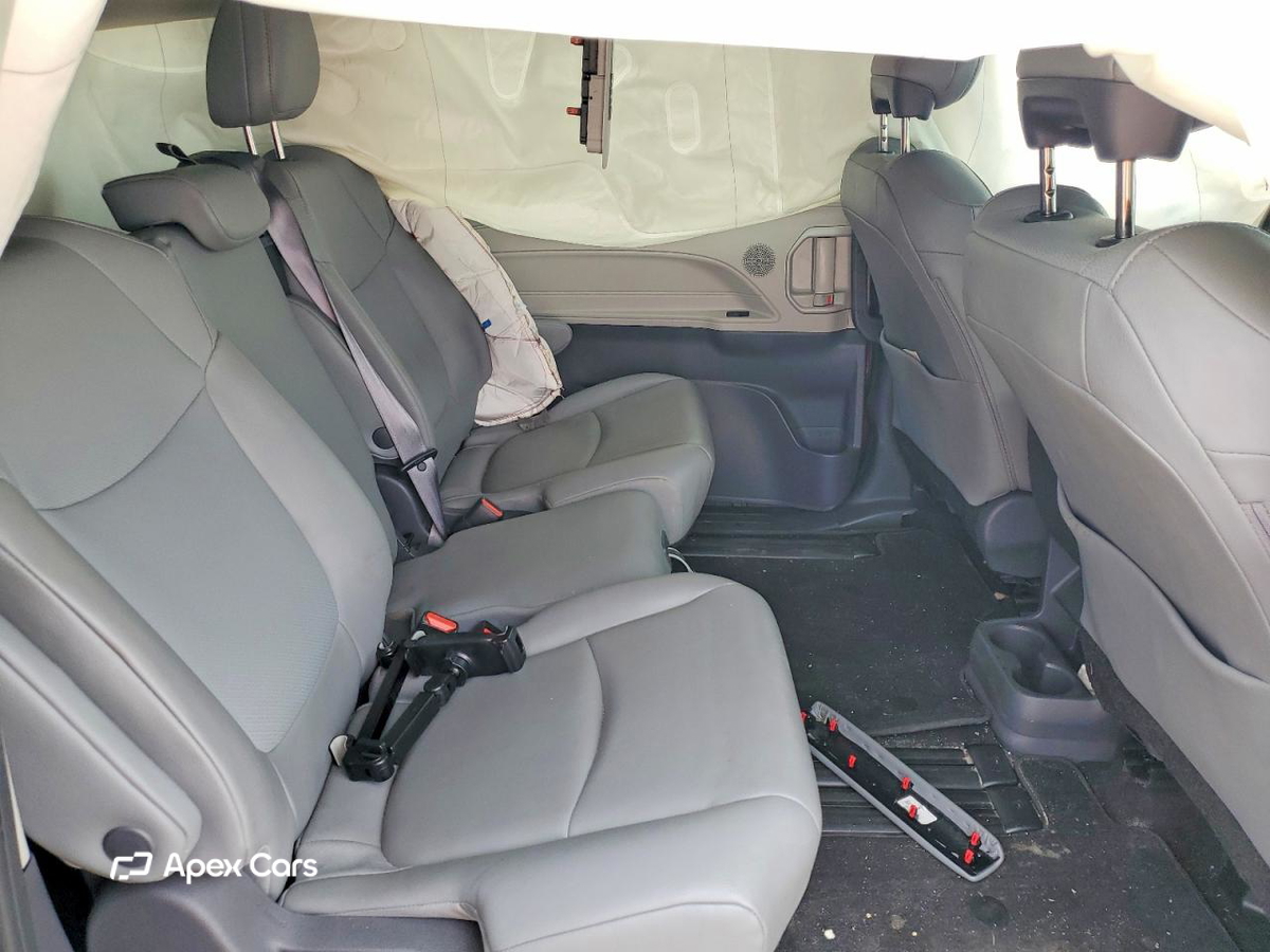 Toyota Sienna 2021