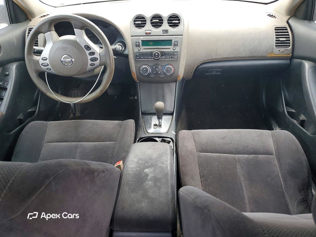 Nissan Altima 2010