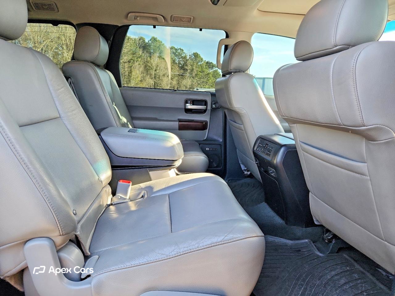 Toyota Sequoia 2013