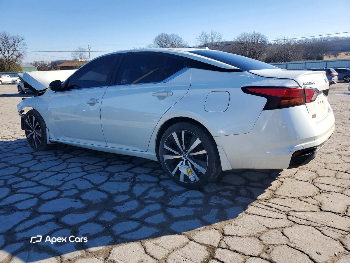 Nissan Altima 2020