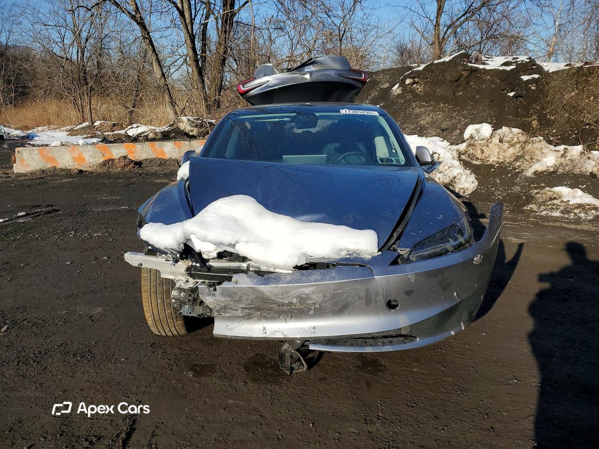 Tesla Model 3 2025