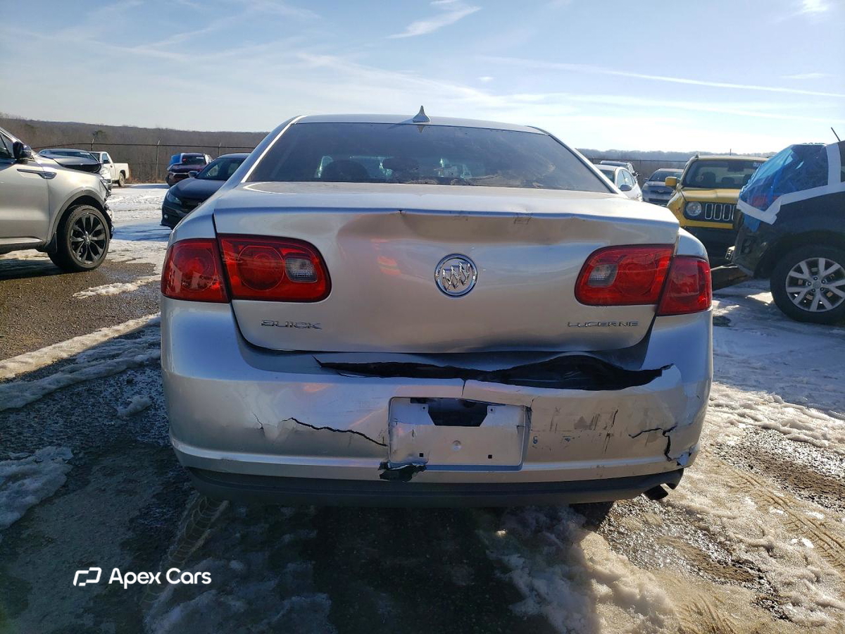 Buick Lucerne 2010