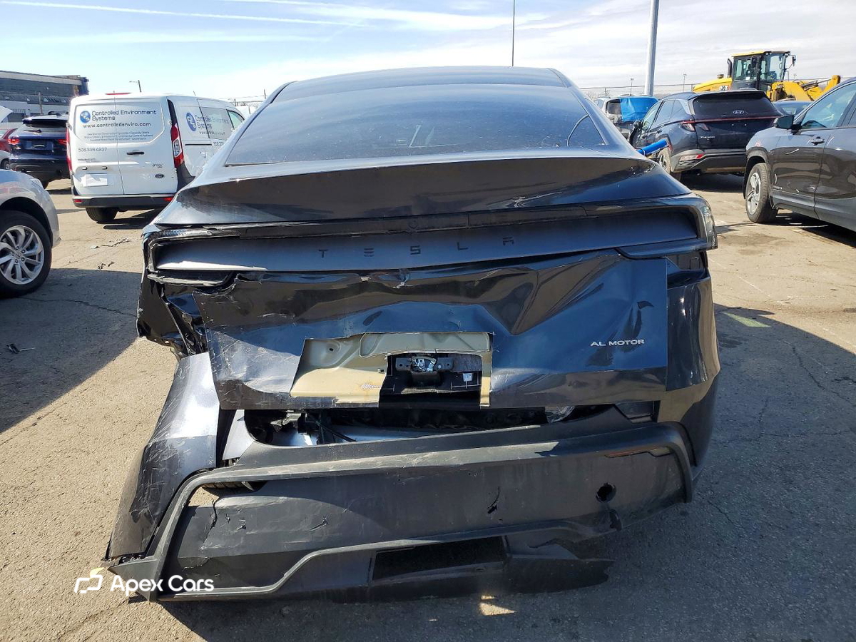 Tesla Model Y 2026