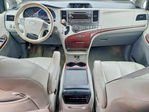 Toyota Sienna 2013