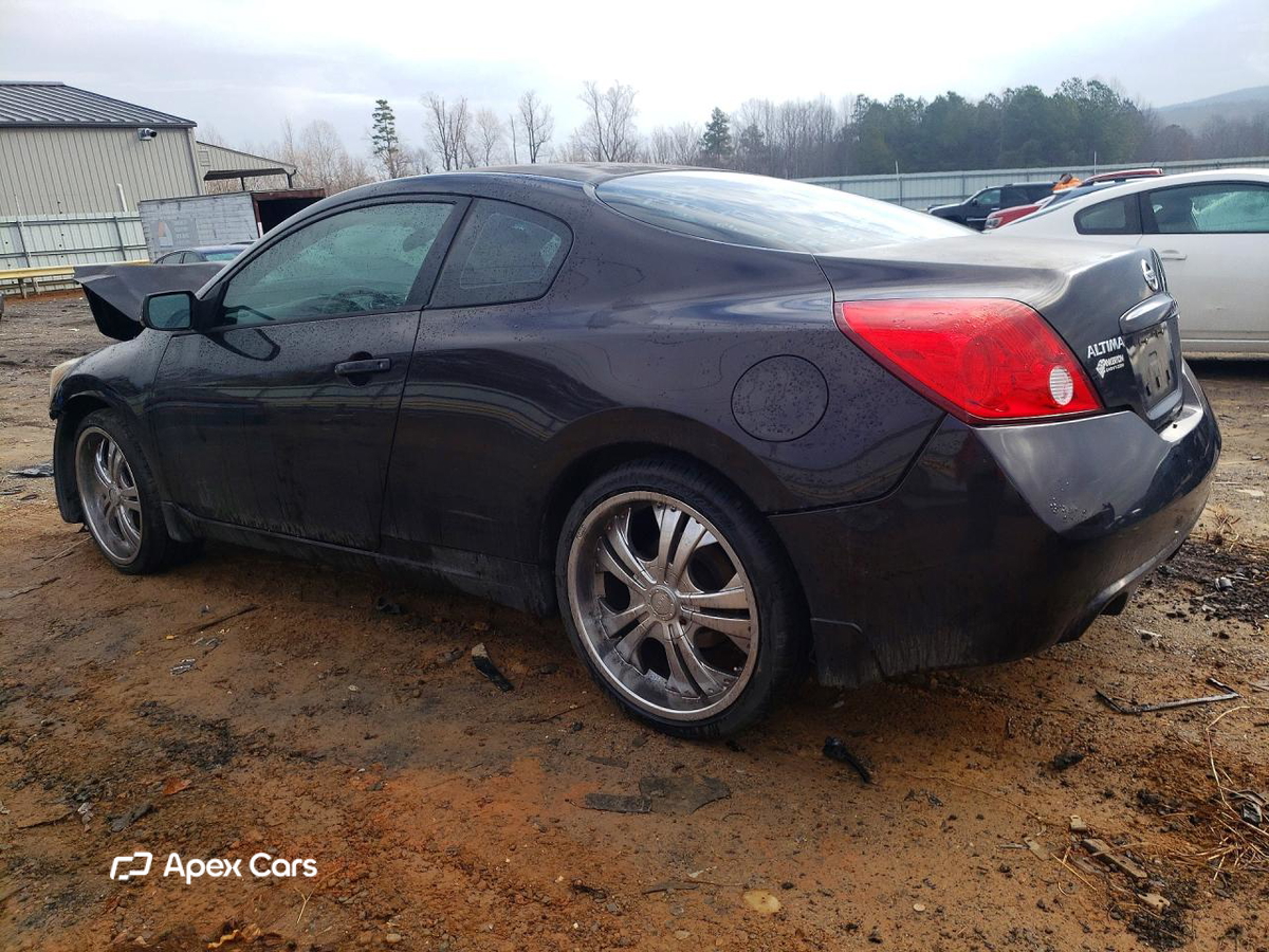 Nissan Altima 2010