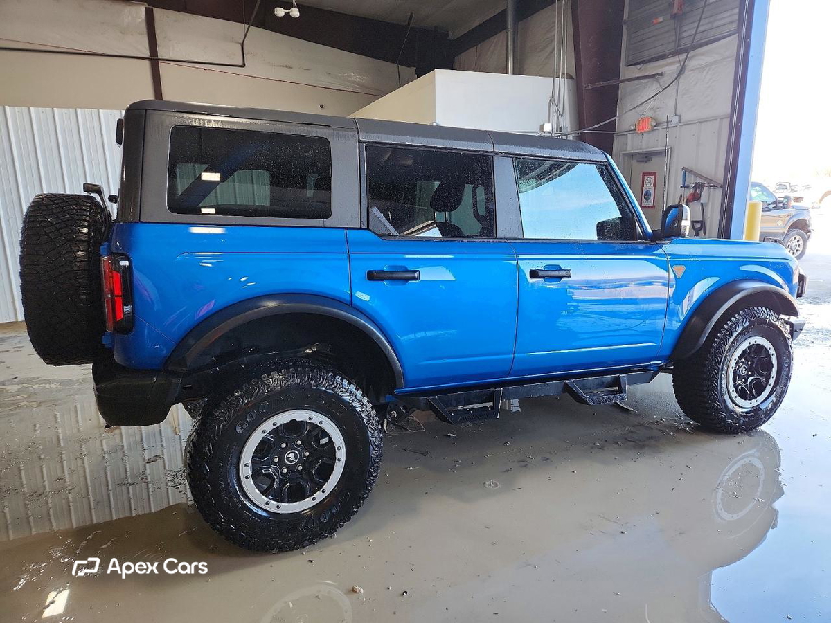 Ford Bronco 2024