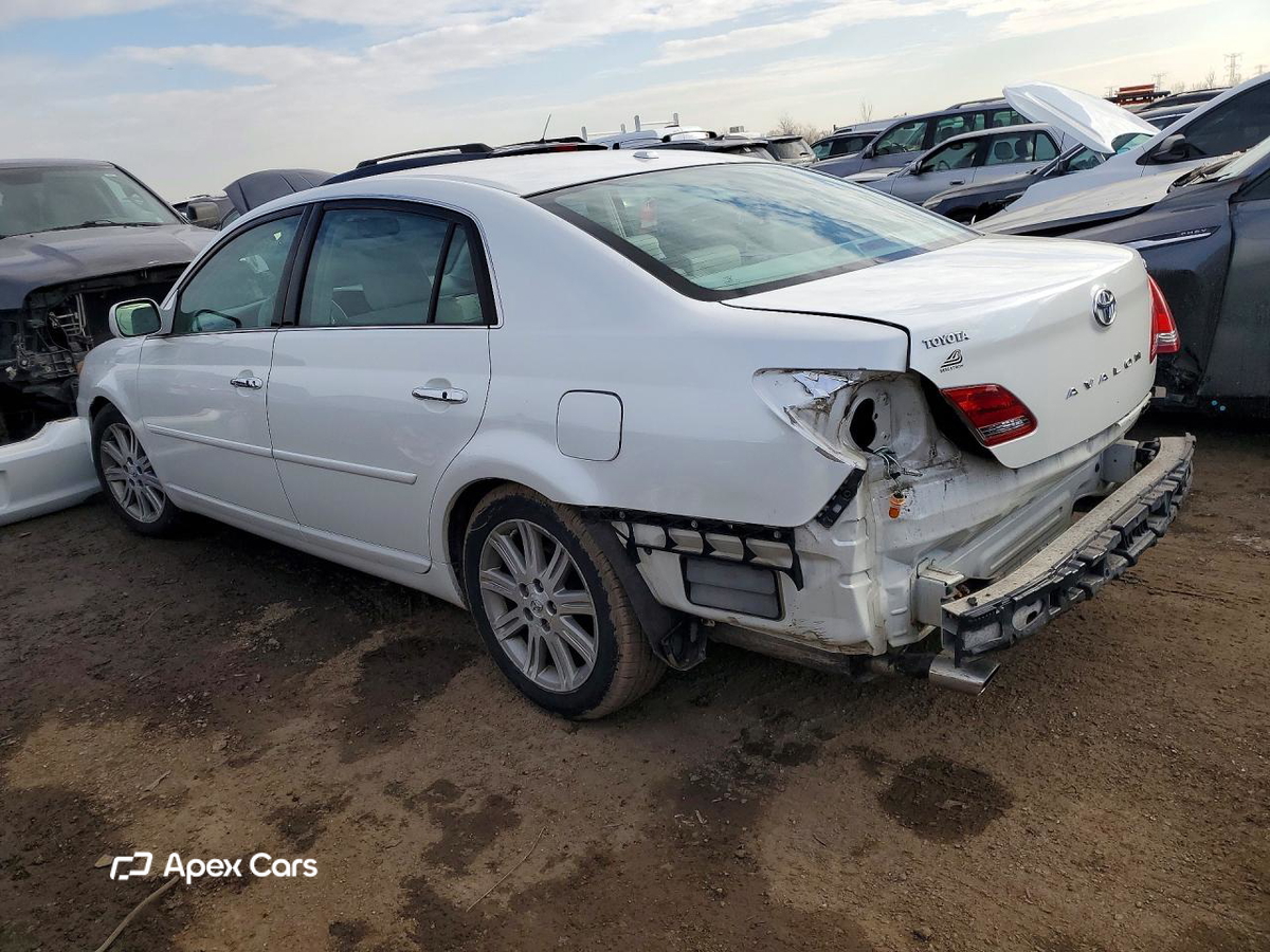 Toyota Avalon 2010