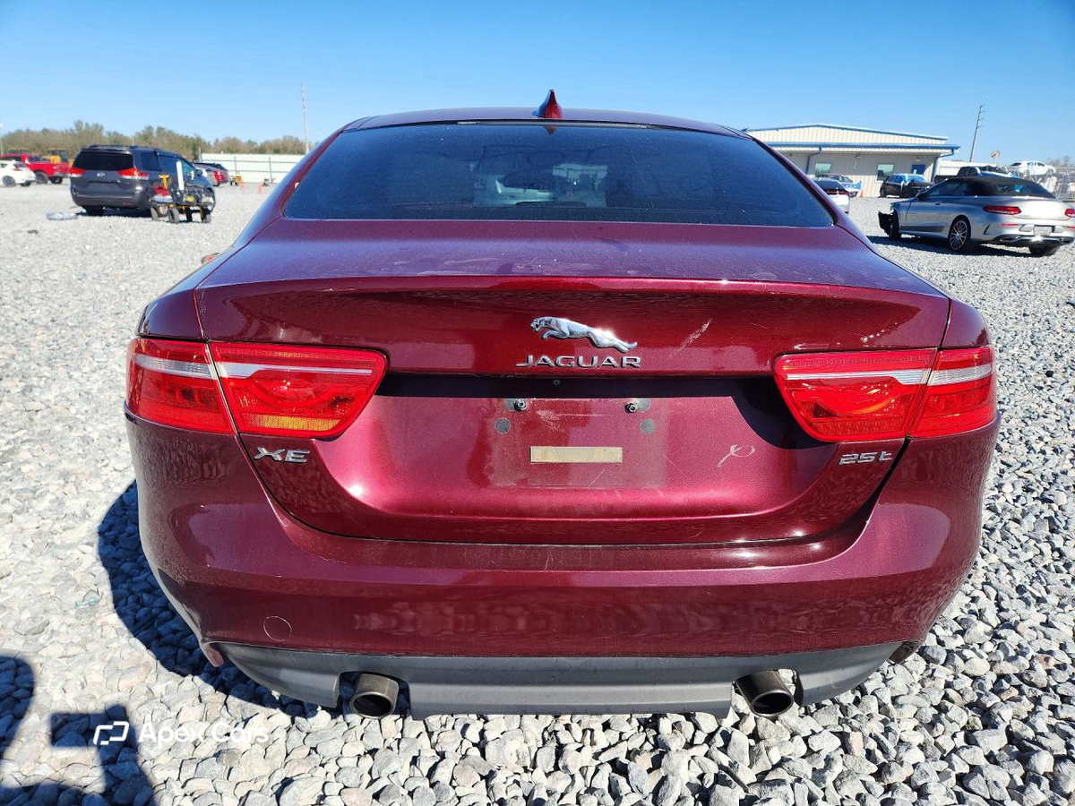 Jaguar XE 2017