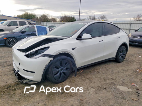 Tesla Model Y 2024 - Image 1 of 12