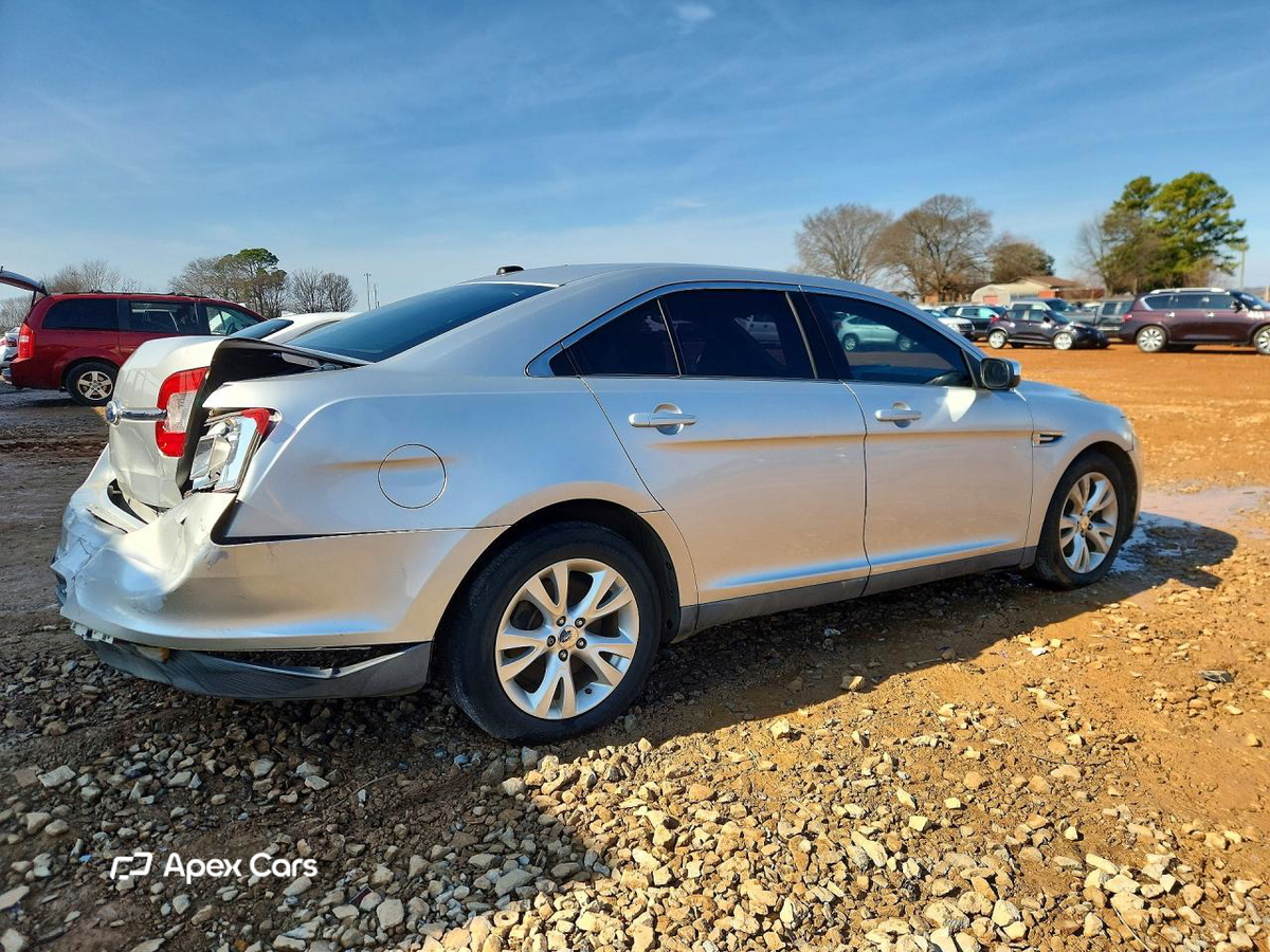 Ford Taurus 2011