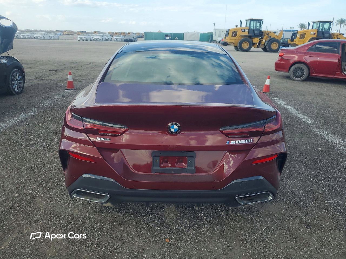 BMW M8 2025