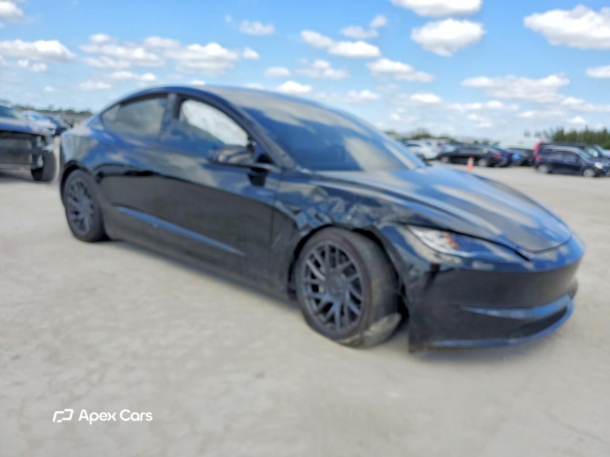 Tesla Model 3 2024