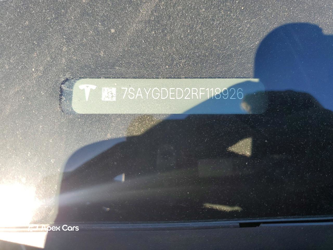 Tesla Model Y 2024
