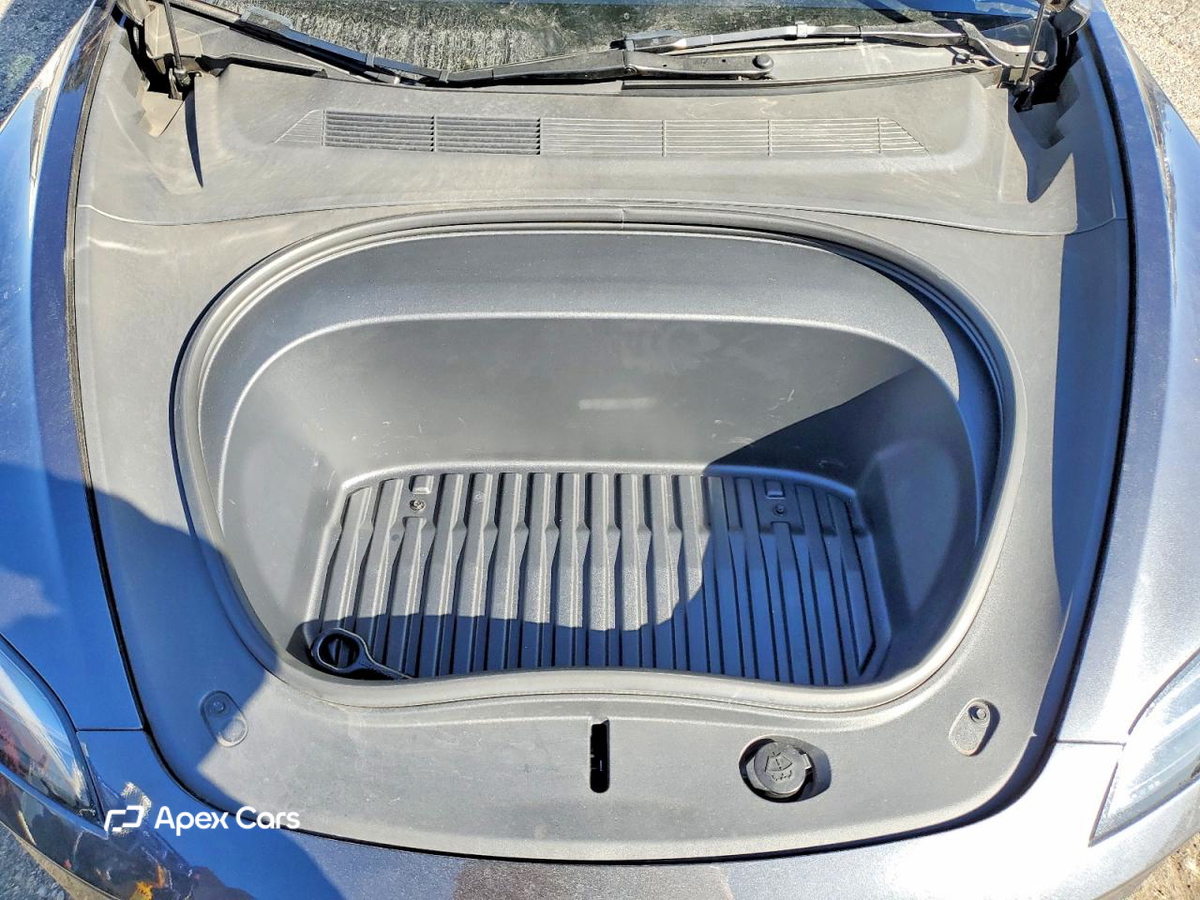 Tesla Model 3 2025