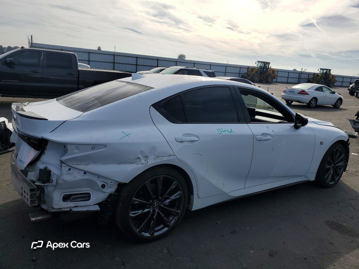 Lexus IS 2025