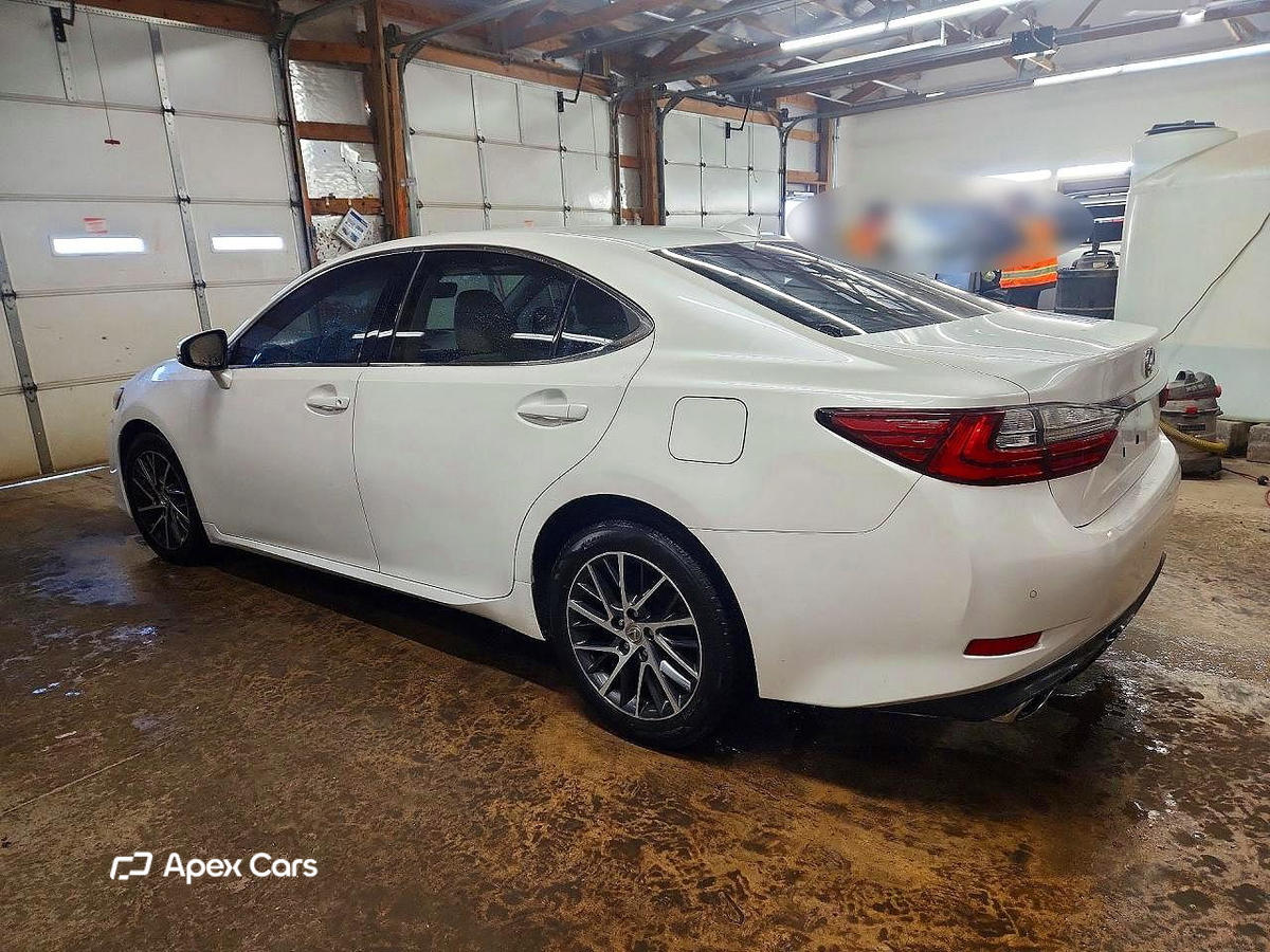 Lexus ES 2016