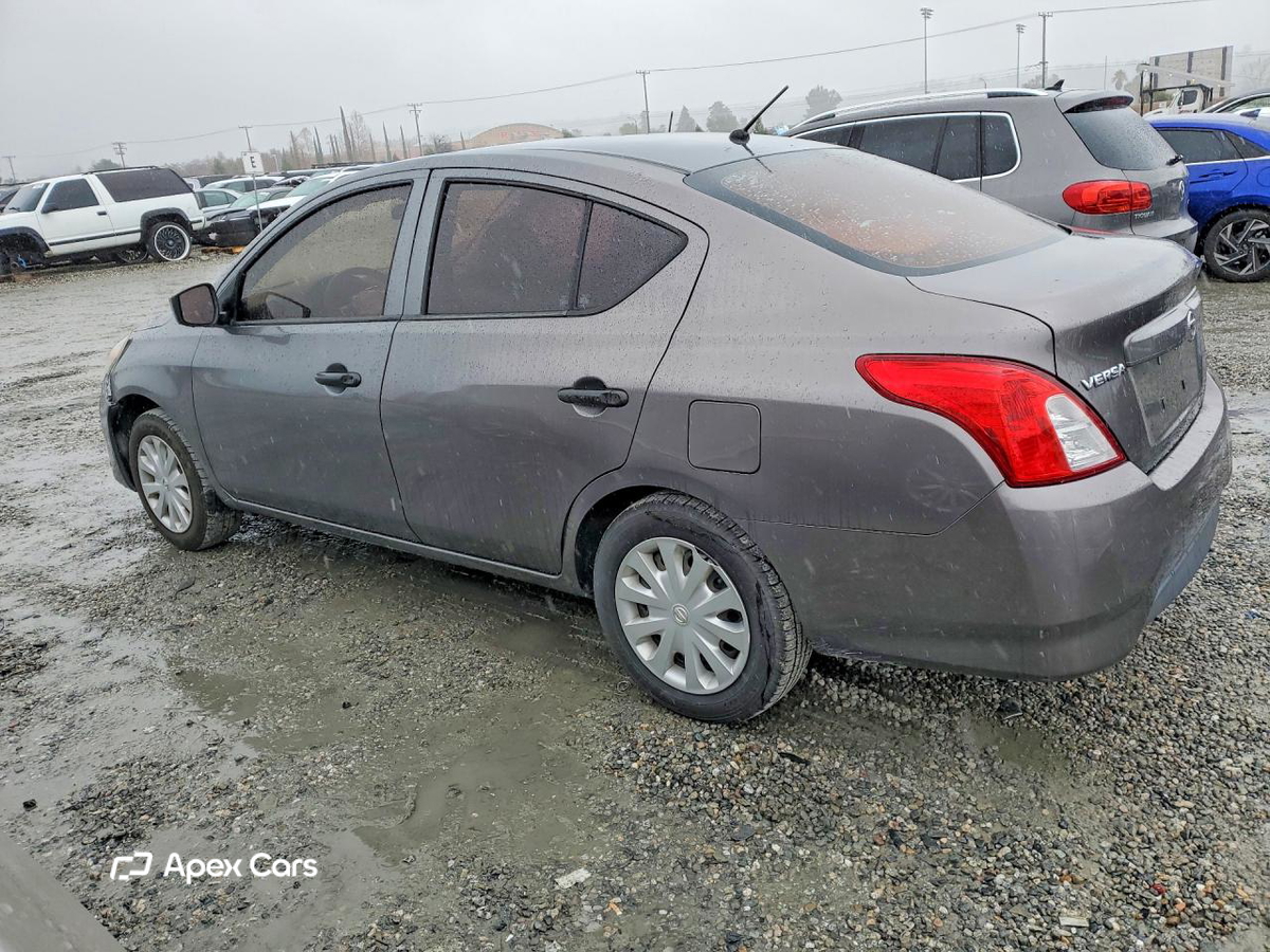 Nissan Versa 2016