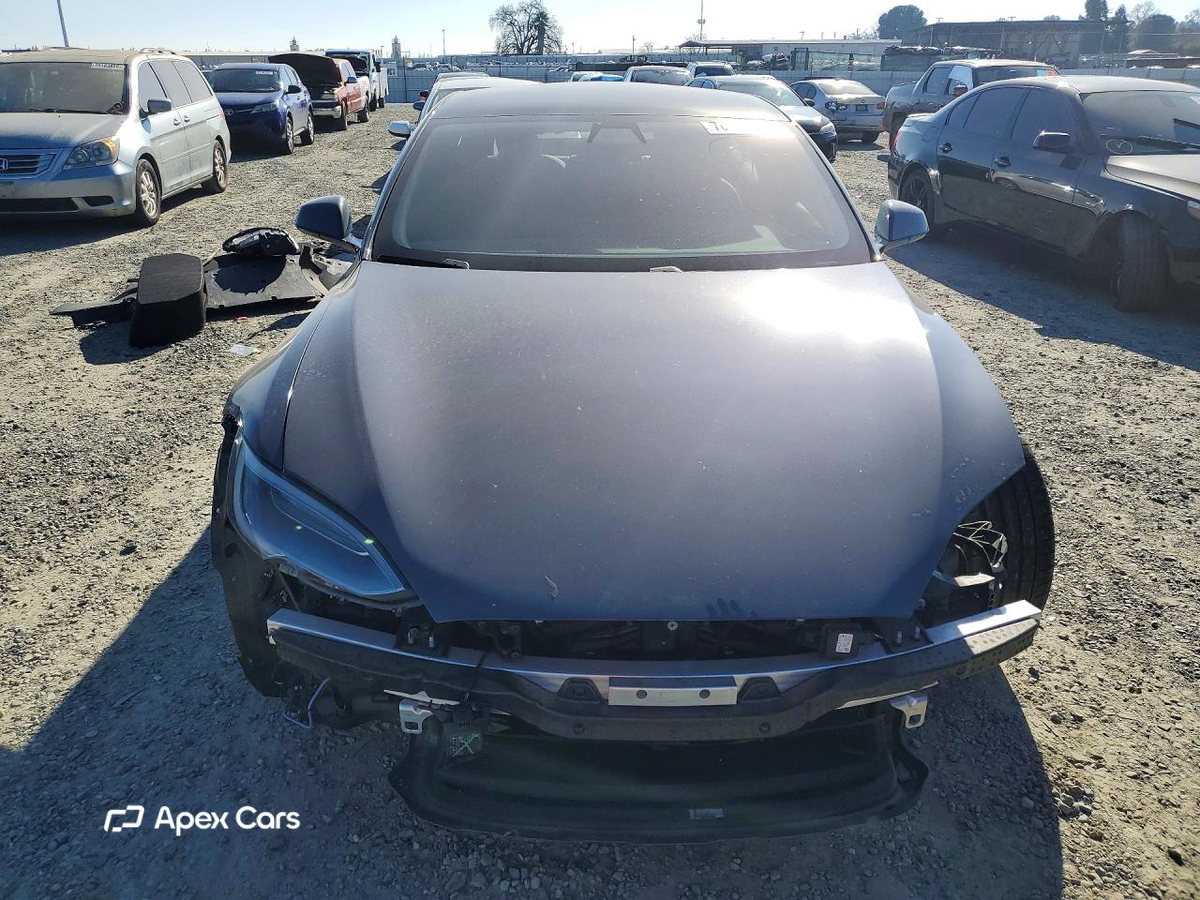 Tesla Model S 2021