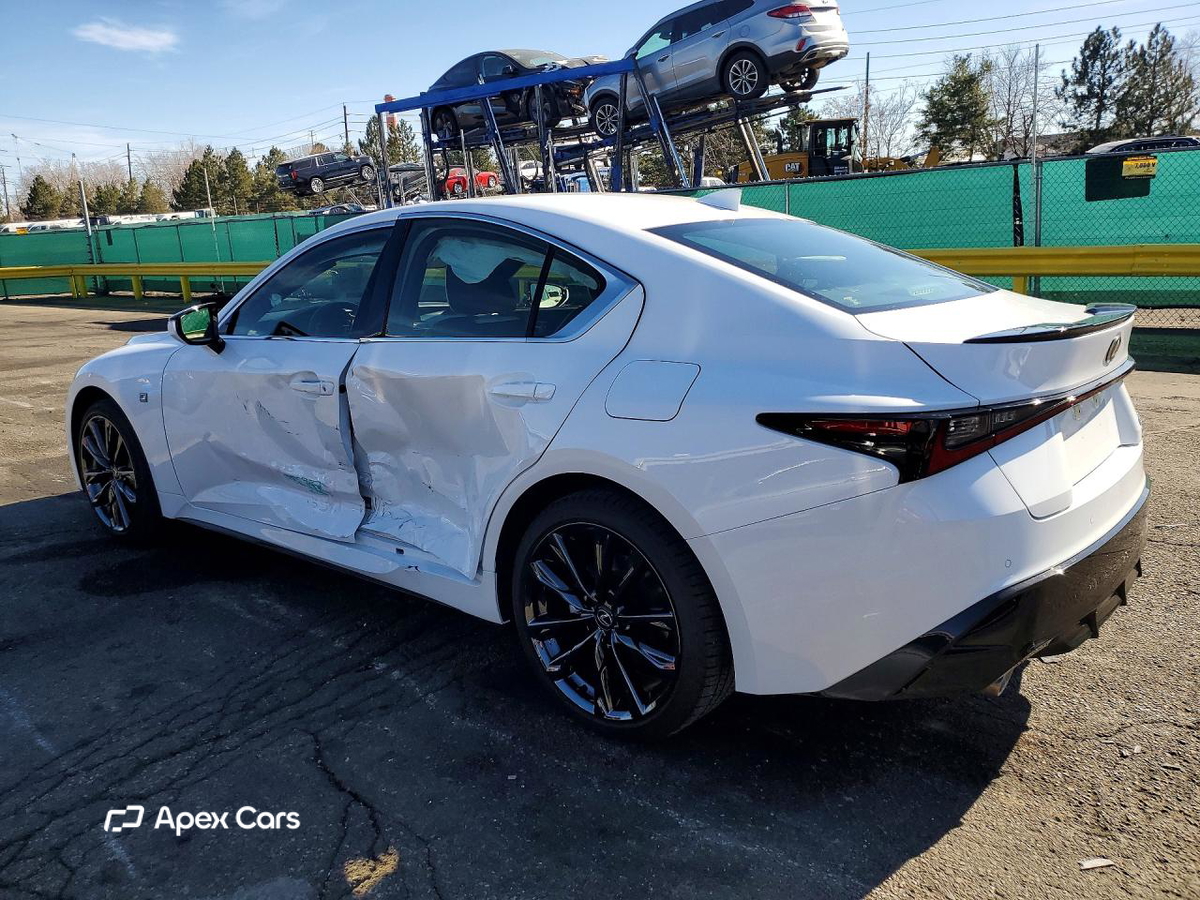 Lexus IS 2023