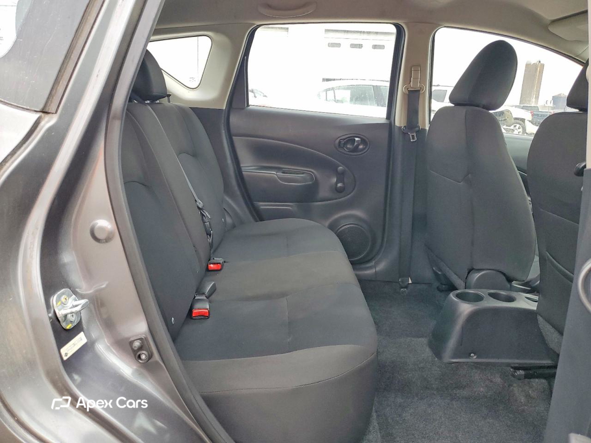 Nissan Versa 2016