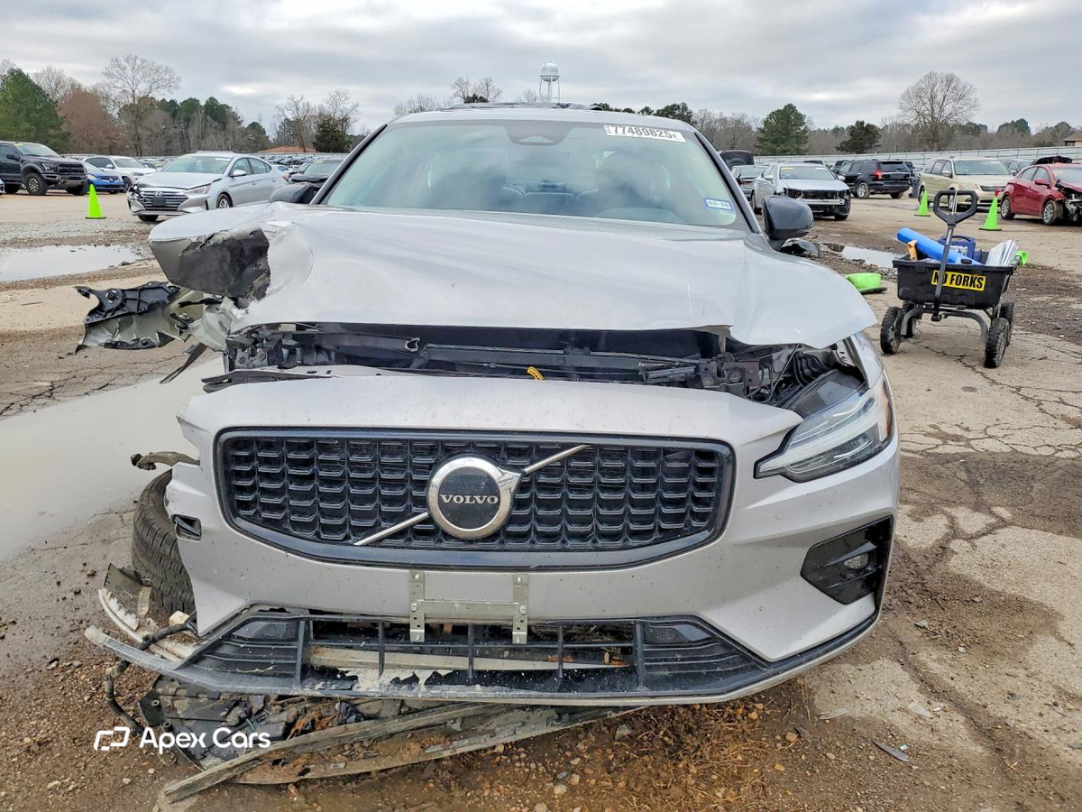 Volvo S60 2024