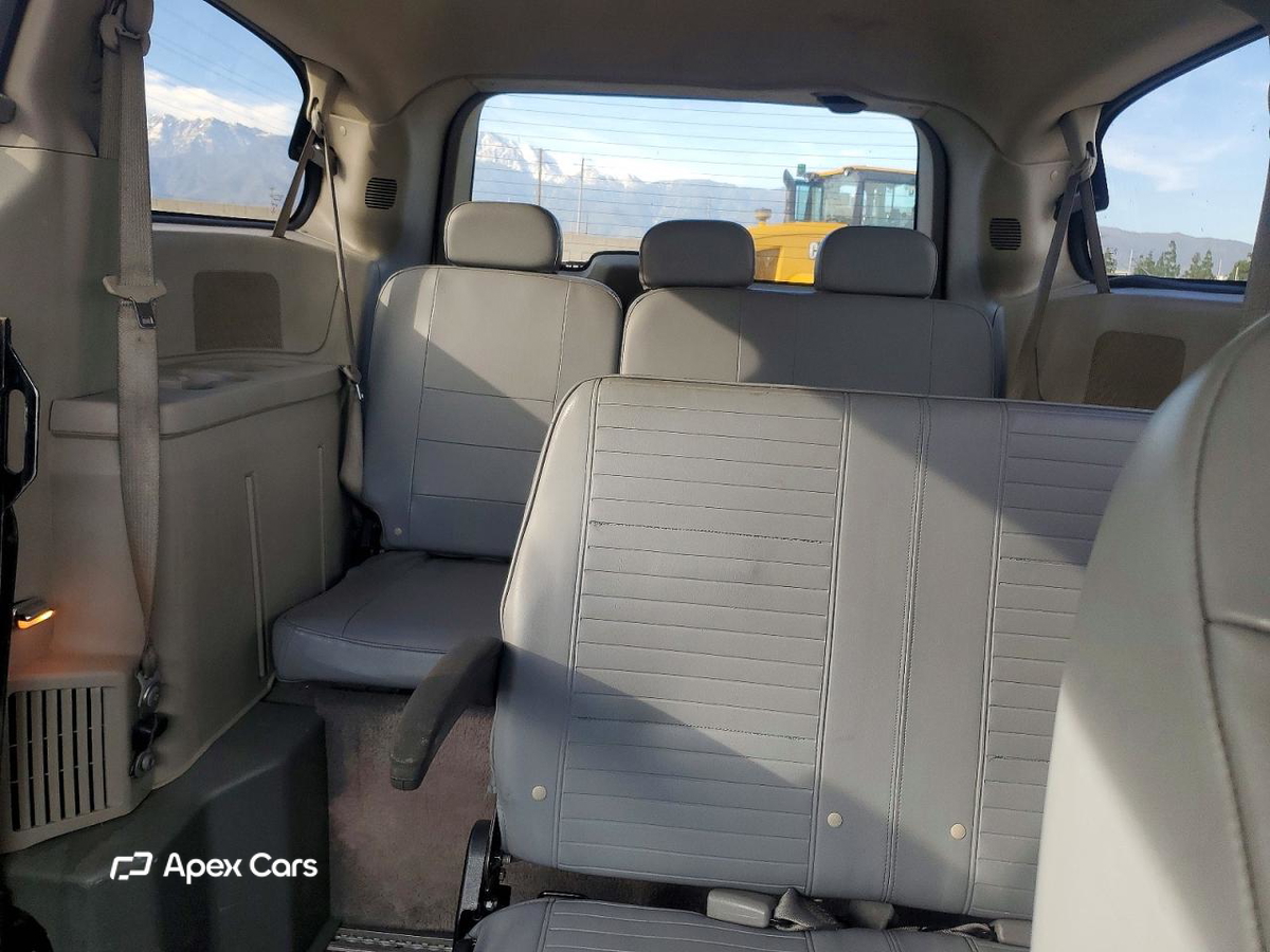 Dodge Caravan 2013