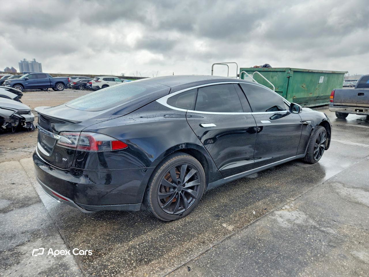 Tesla Model S 2014