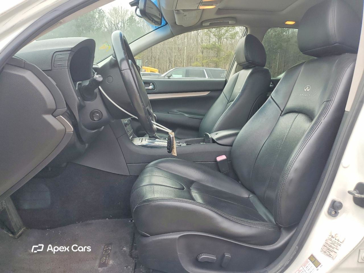 Infiniti G 2012