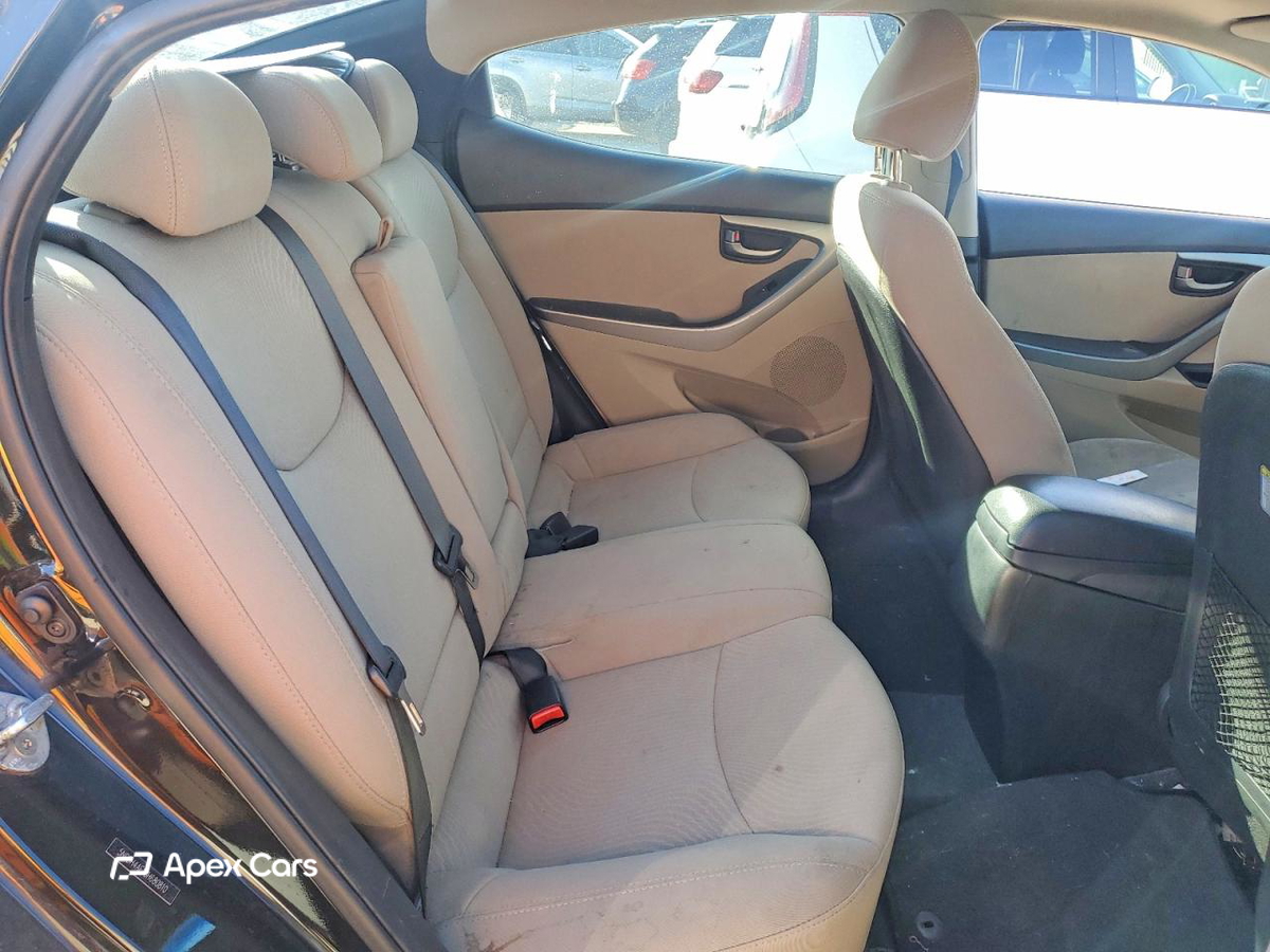 Hyundai Elantra 2016