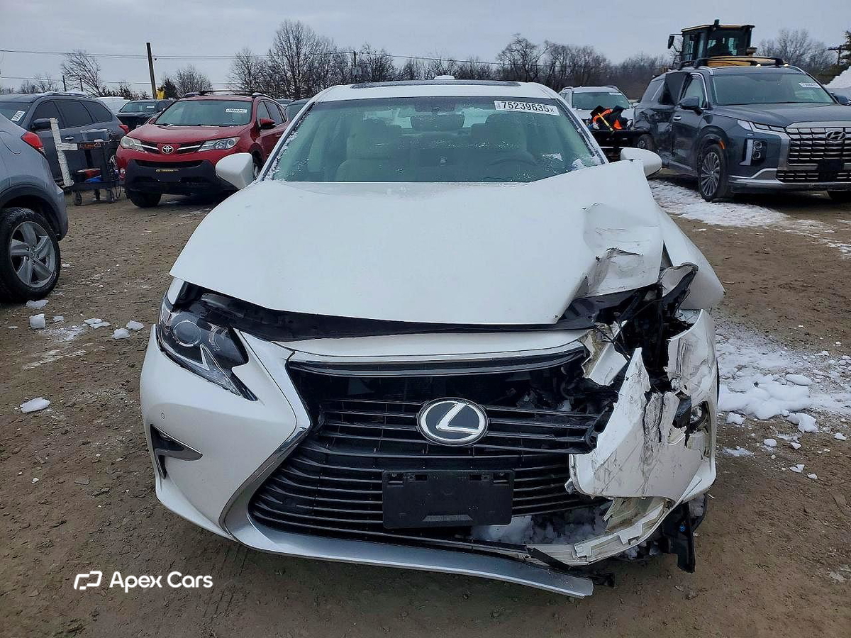 Lexus ES 2016