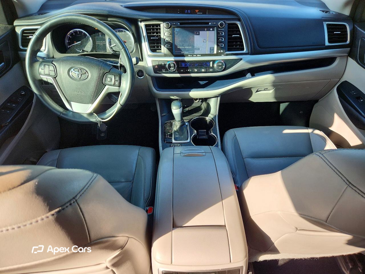 Toyota Highlander 2016