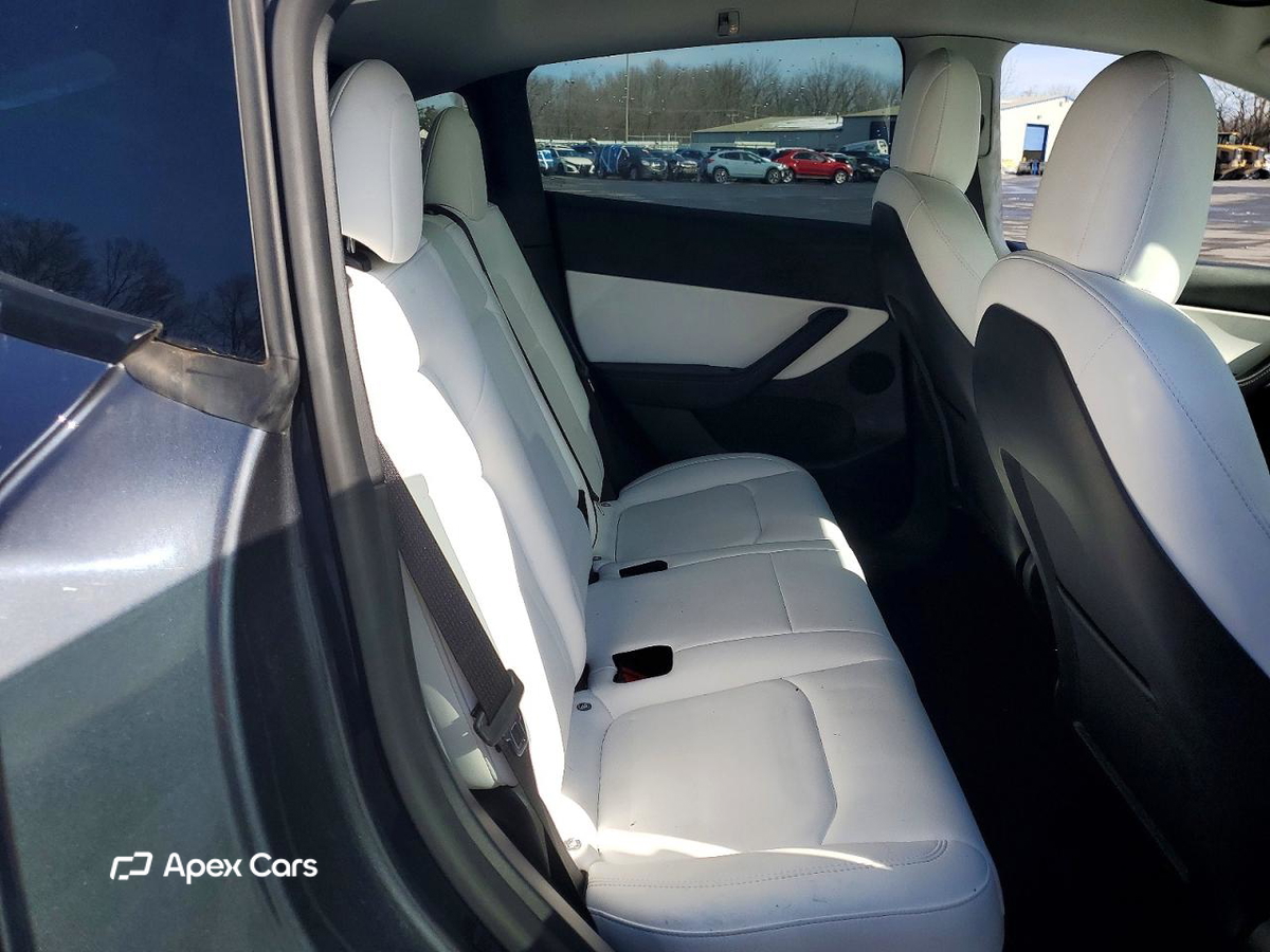 Tesla Model Y 2022