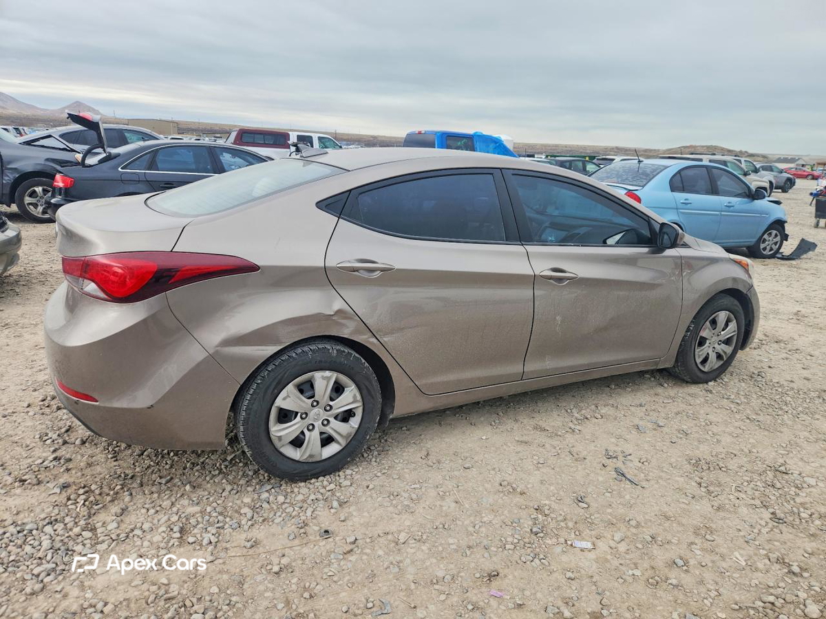 Hyundai Elantra 2016
