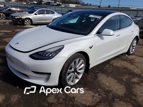 Tesla Model 3 2020 - Image 1 of 12
