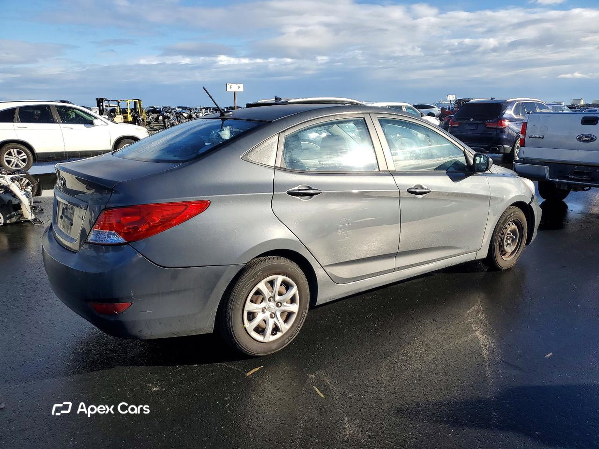 Hyundai Accent 2012
