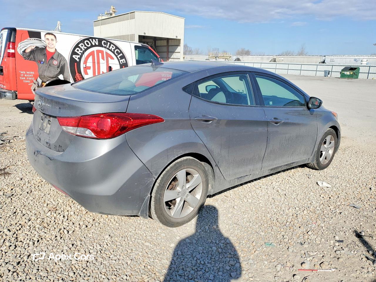 Hyundai Elantra 2013